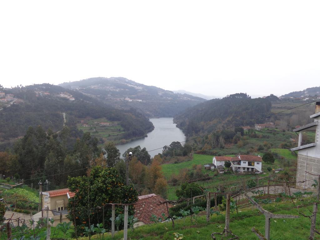 Gasthaus Bernardes House Castelo de Paiva Exterior foto
