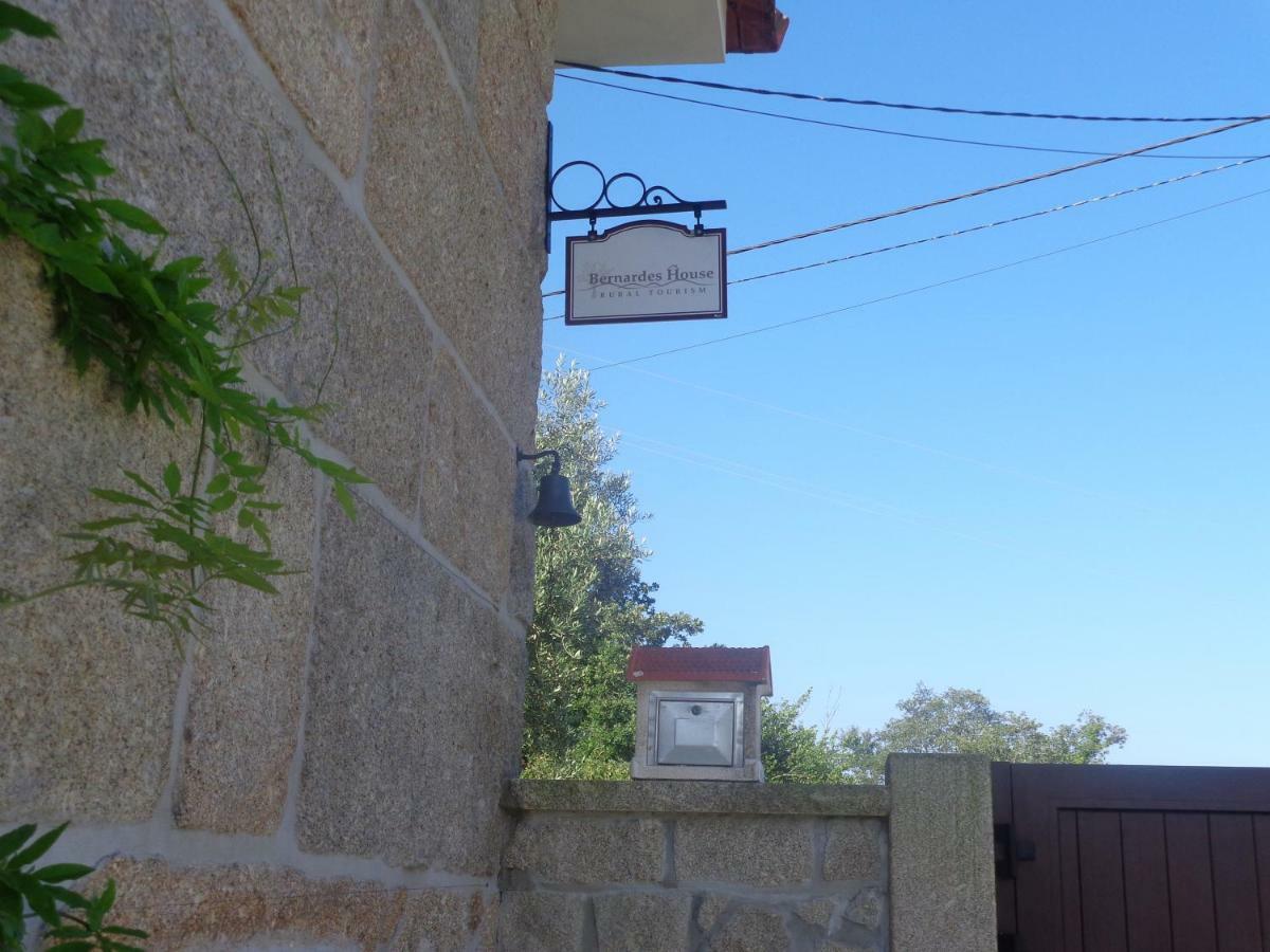 Gasthaus Bernardes House Castelo de Paiva Exterior foto