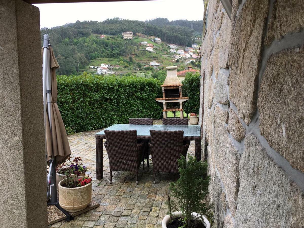 Gasthaus Bernardes House Castelo de Paiva Exterior foto